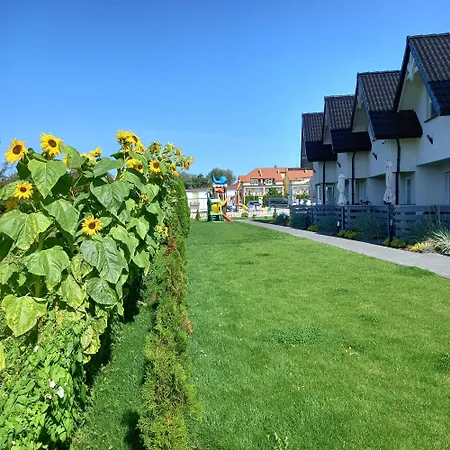 Holiday home Domki Bursztynowe Nadmorska 71a *